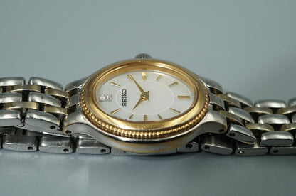 *Exc+5* SEIKO V110-0AY0 Quartz White Dial Oval 21mm Women Watch