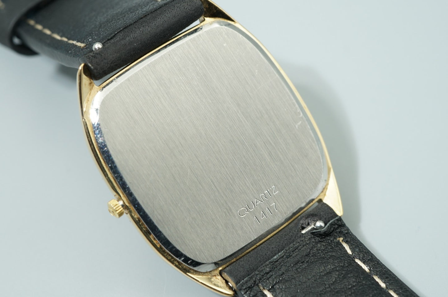*NEAR MINT* OMEGA De Ville Cal.1417 Quartz Gold Dial Square 30mm Mens Watch