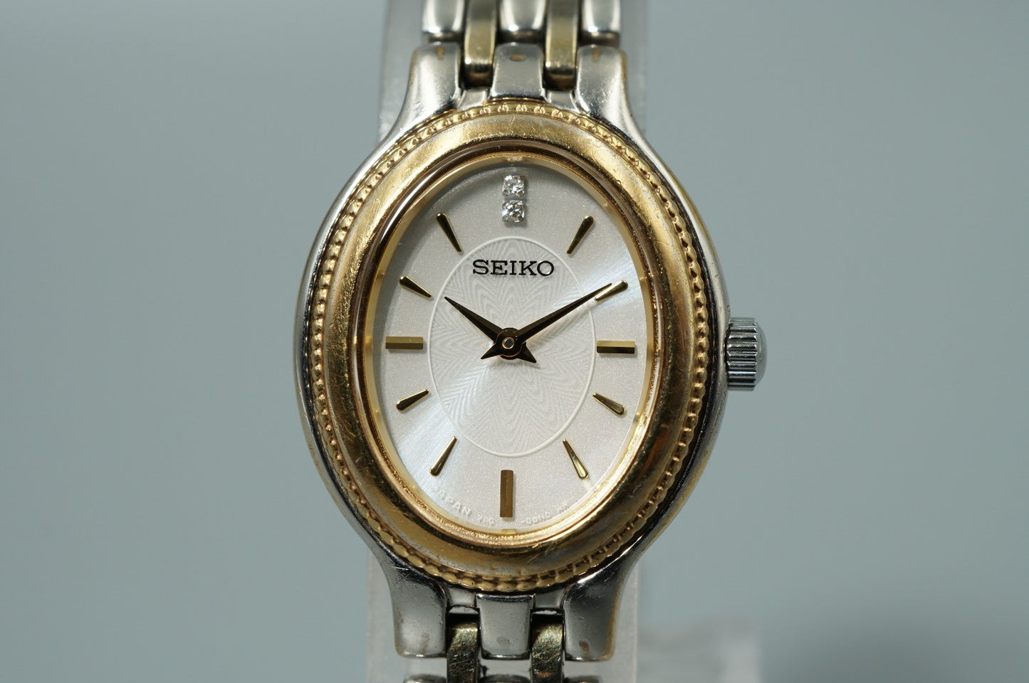 *Exc+5* SEIKO V110-0AY0 Quartz White Dial Oval 21mm Women Watch