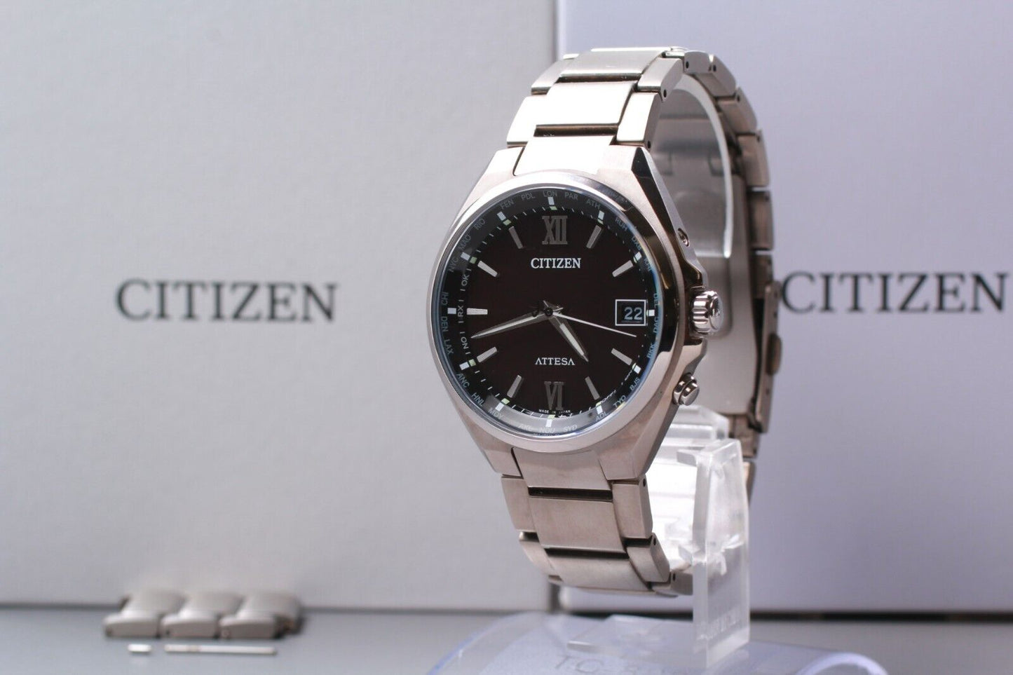 MINT in Box Citizen H149-S125626 Eco Drive Solar Black Dial Mens Watch JAPAN