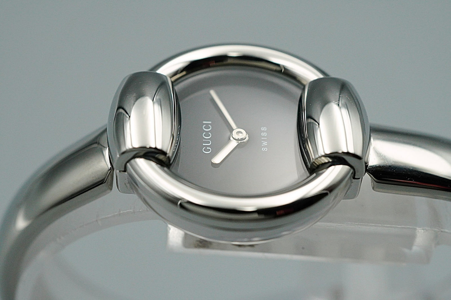 *MINT* Vintage GUCCI 1400L Quartz Black Dial Round 25mm Women,Ladies Watch