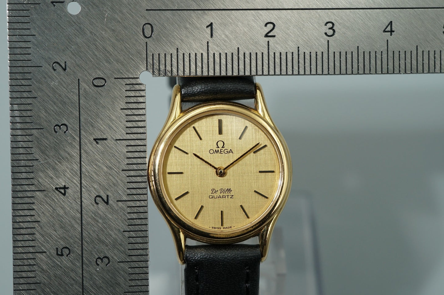 *NEAR MINT* Vintage 1979 OMEGA De Ville Cal.1365 Qz Gold Round 24mm Women Watch