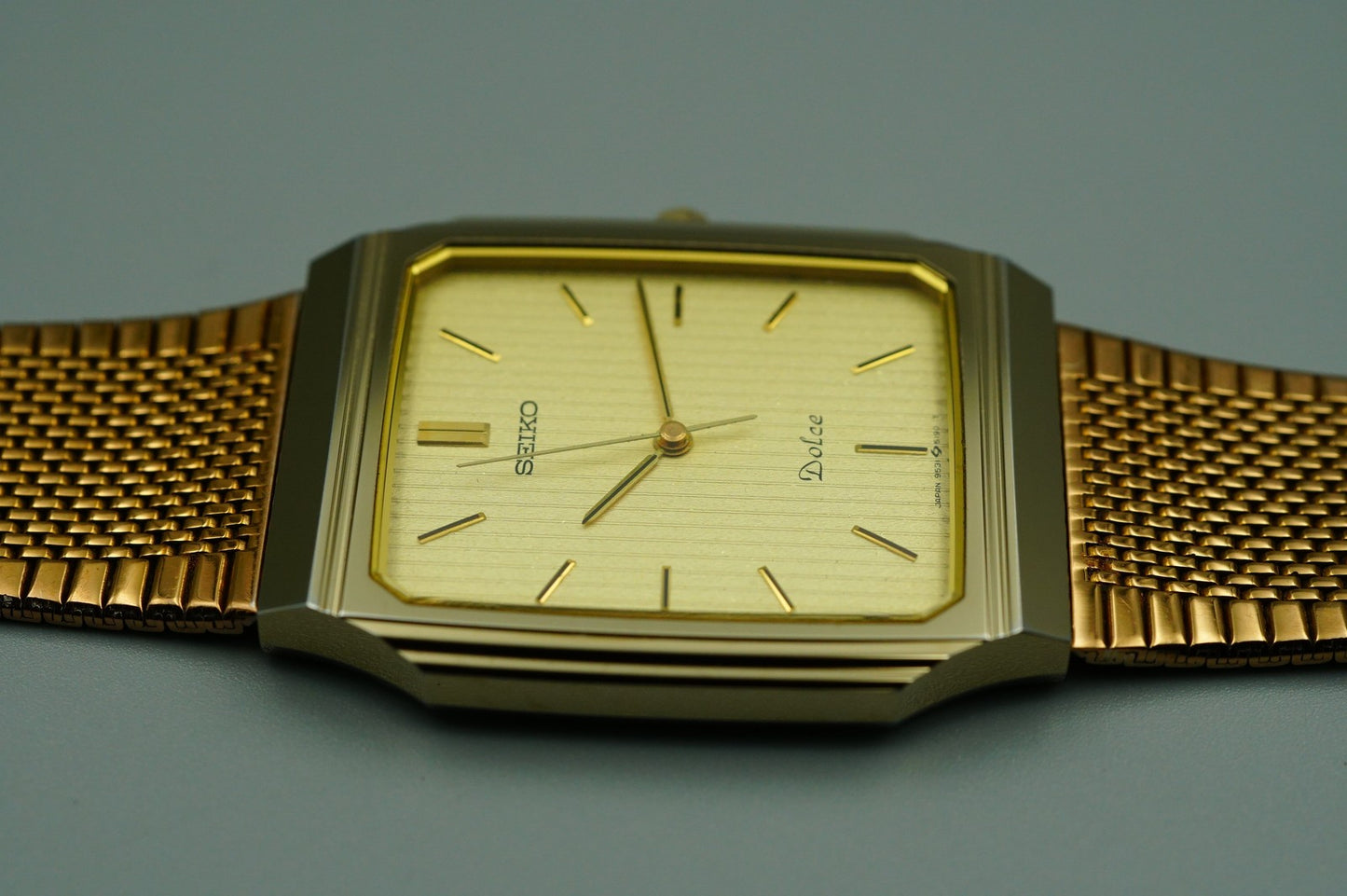 *NEAR MINT* Vintage 1986 SEIKO Dolce 9531-5160 Qz Gold  Square 28mm Women Watch