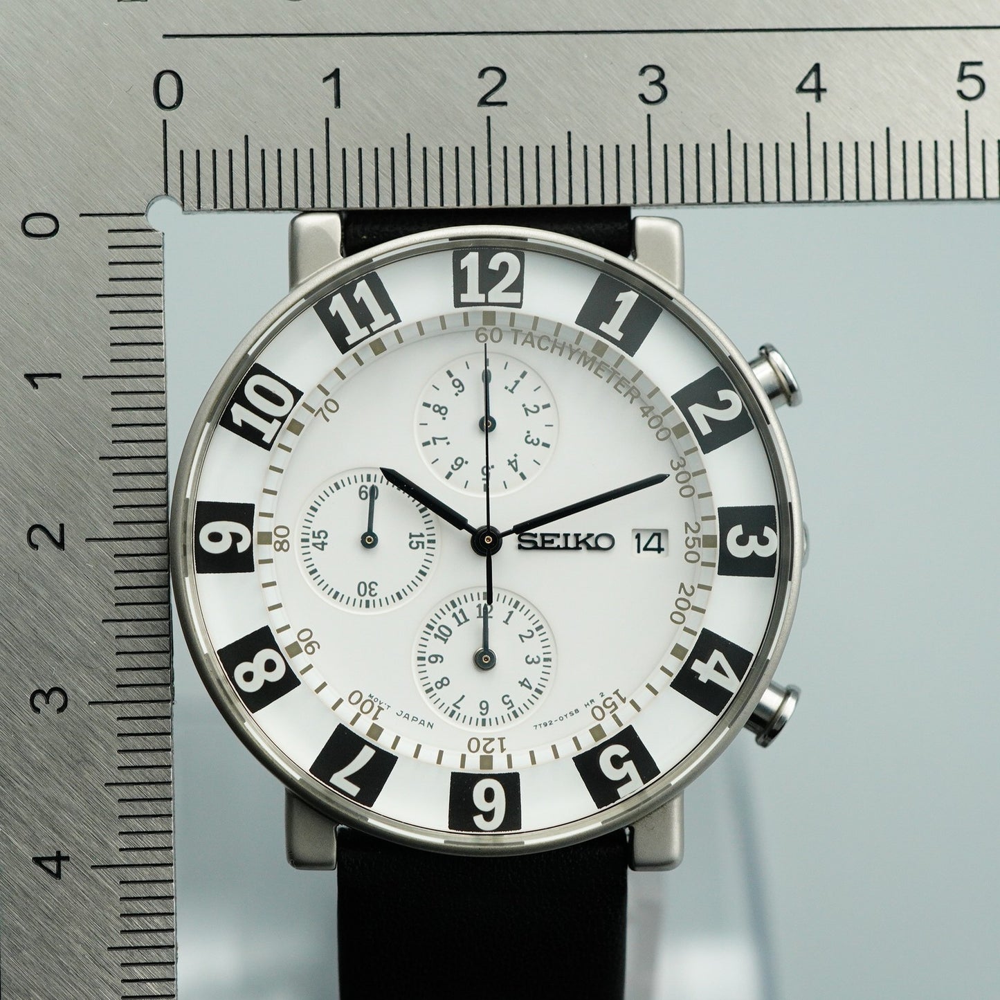 *MINT* Vintage SEIKO SPIRIT SOTTSASS 7T92-0TS0 Qz White Round 39mm Mens Watch