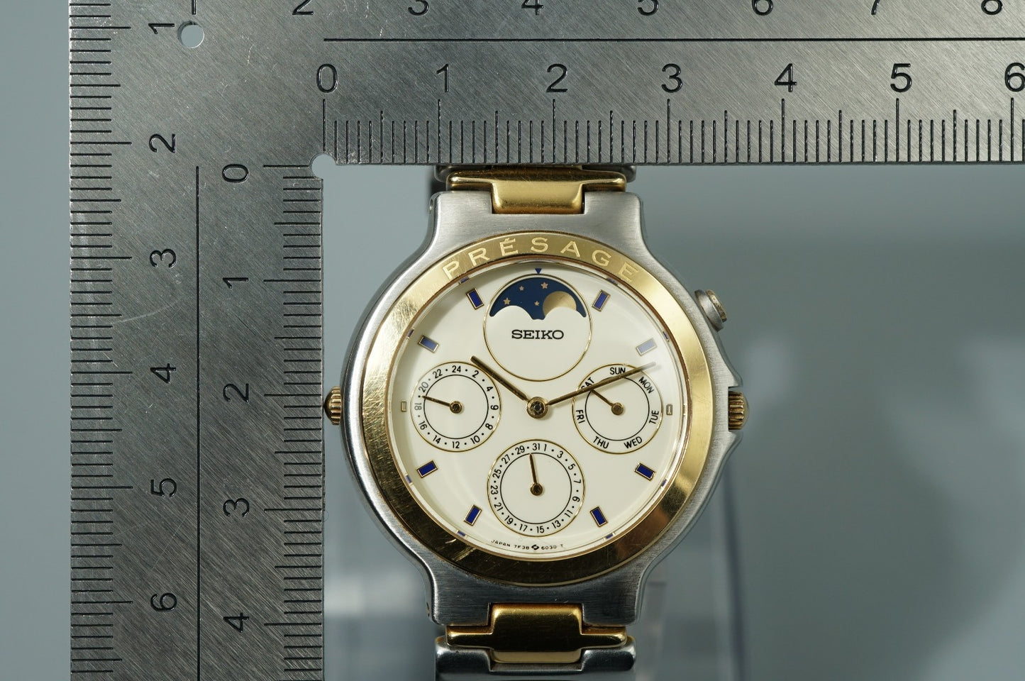 Vintage 1988 SEIKO Presage Moonphase 7F38-6040 Quartz White 35mm Mens Watch