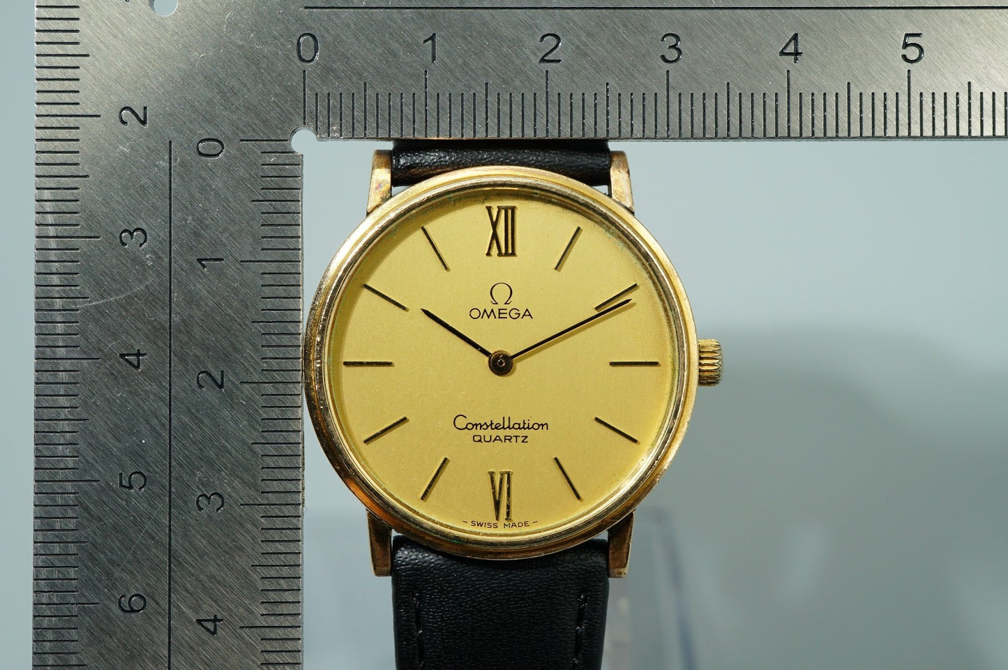 Vintage 1979 OMEGA Constellation Cal1230 Ref191.032 Qz Gold 33mm Mens Watch