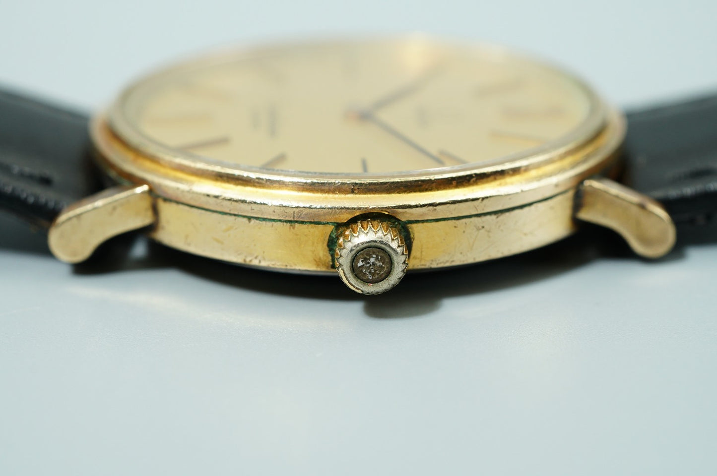 Vintage 1979 OMEGA Constellation Cal1230 Ref191.032 Qz Gold 33mm Mens Watch