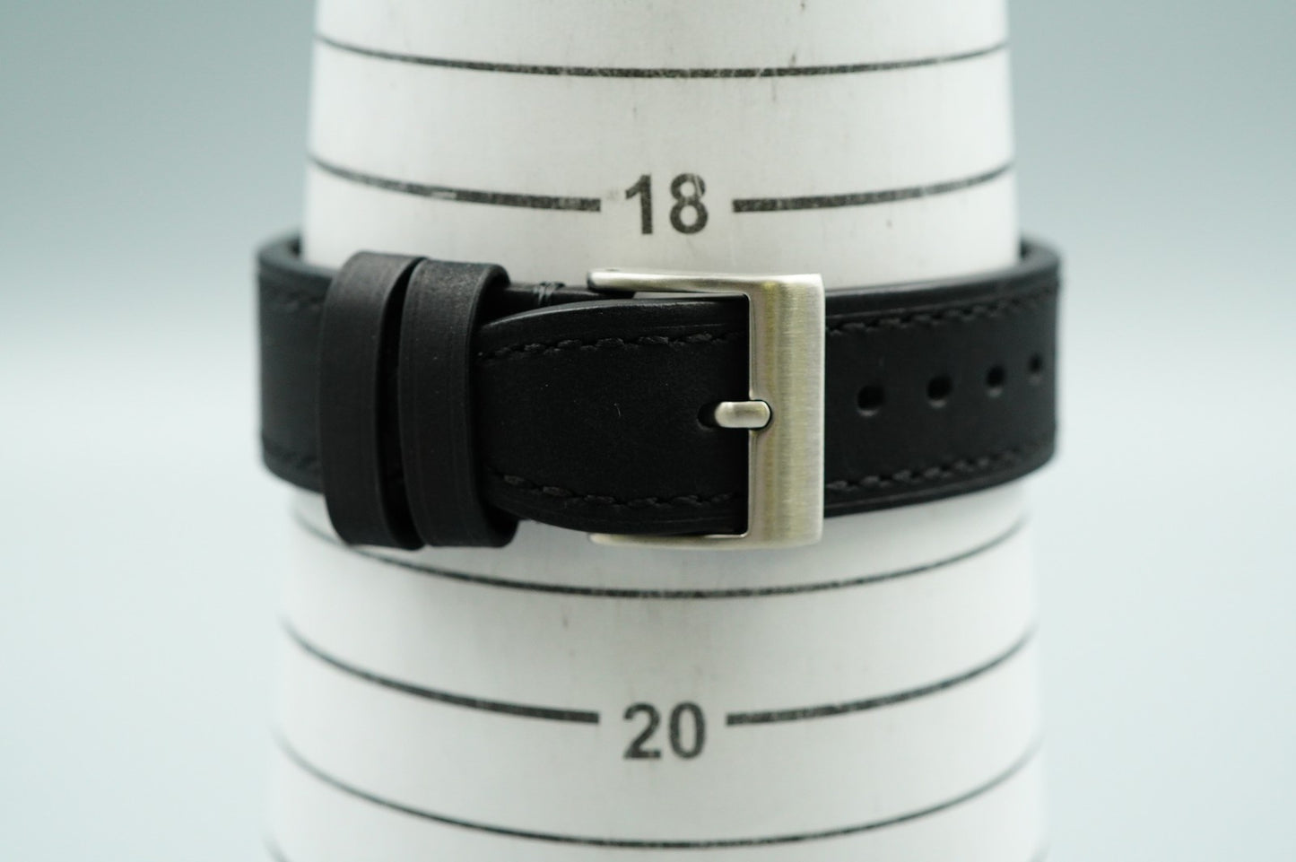 N MINT Vintage SEIKO 5 ACTUS 6106-5440 Automatic Black Rectangle 33mm Mens Watch