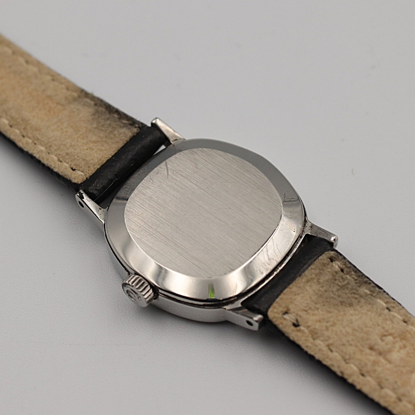 *NEAR MINT* Vintage 1980s OMEGA De Ville Hand Wind Black Square 22mm Women Watch