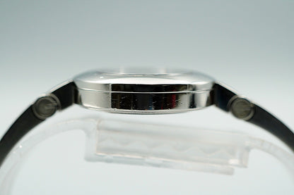 *NEAR MINT* Gucci Quartz Black Dial Round 26 mm Women,Ladies Watch