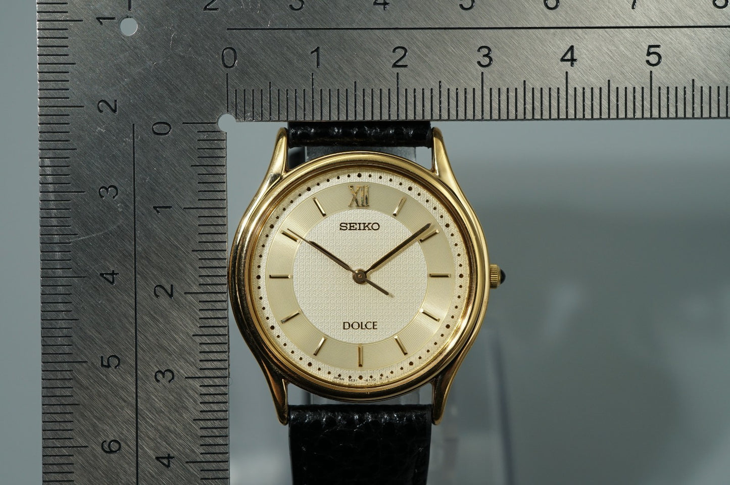 *NEAR MINT* Vintage 1998 SEIKO DOLCE 5E31-6070 Quartz Gold Round 31mm Mens Watch