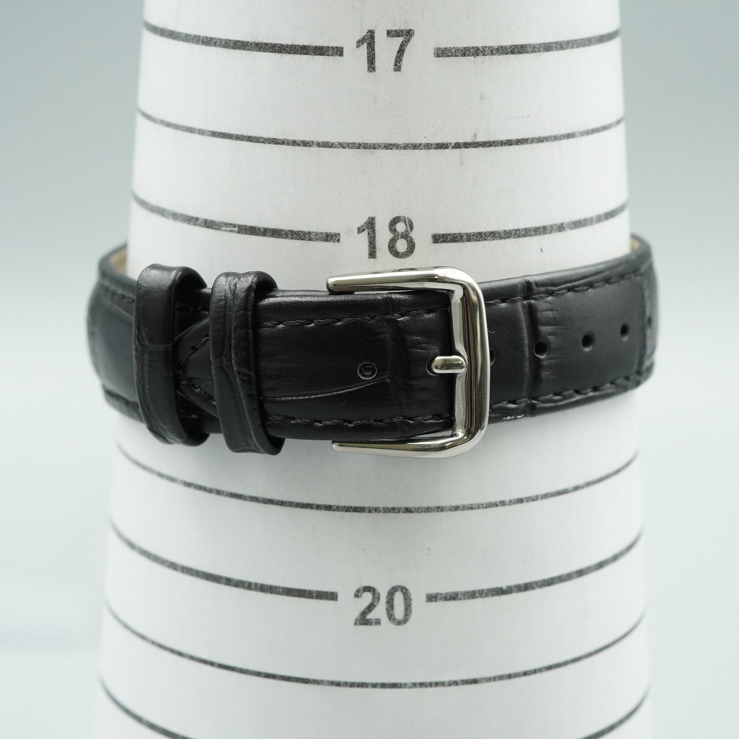 *MINT* Vintage SIKO AVENUE 7F39-6060 Quartz Black Dial Round 35mm Mens Watch
