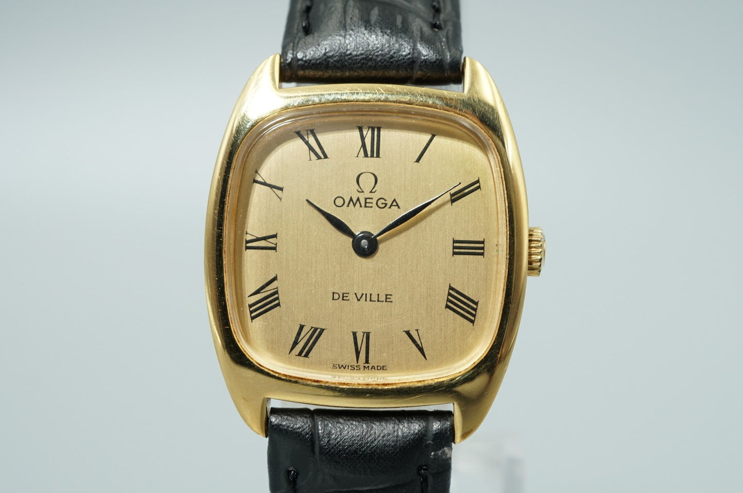 N MINT Vintage 1971 OMEGA De Ville Cal.625 Hand Wind Gold 25mm Women Watch