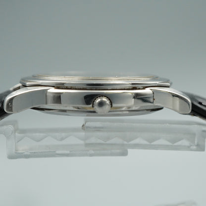*MINT* Vintage SIKO AVENUE 7F39-6060 Quartz Black Dial Round 35mm Mens Watch
