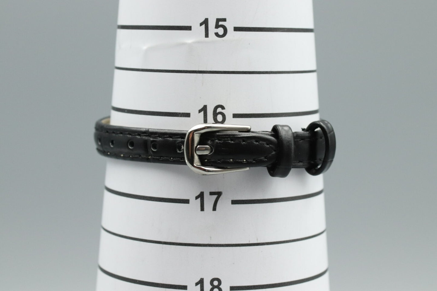 *NEAR MINT* Vintage OMEGA Geneve Cal.620 Hand Winding Silver Dial Women Watch