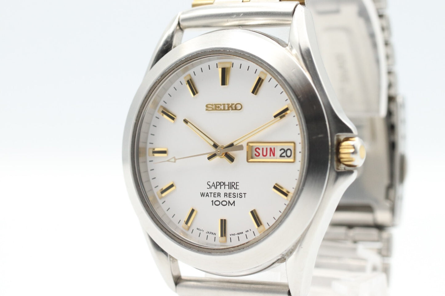*NEAR MINT* Vintage SEIKO SAPRHIRE 9943-8000 Quartz White Dial Round Mens Watch