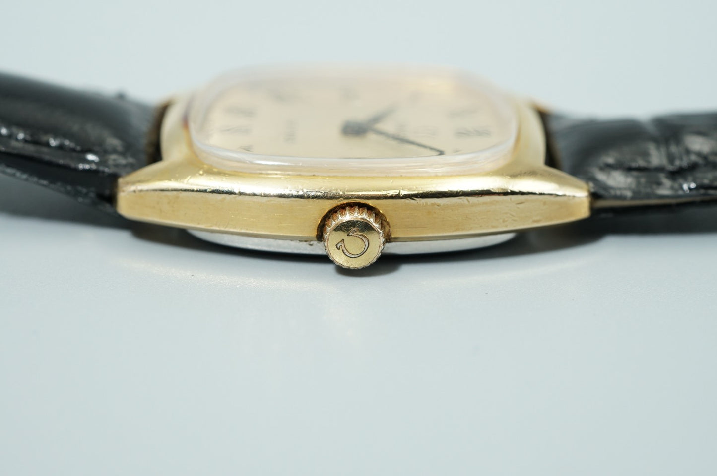 *NEAR MINT* Vintage 1979 OMEGA De Ville Cal.625 Hand Wind Gold 25mm Women Watch