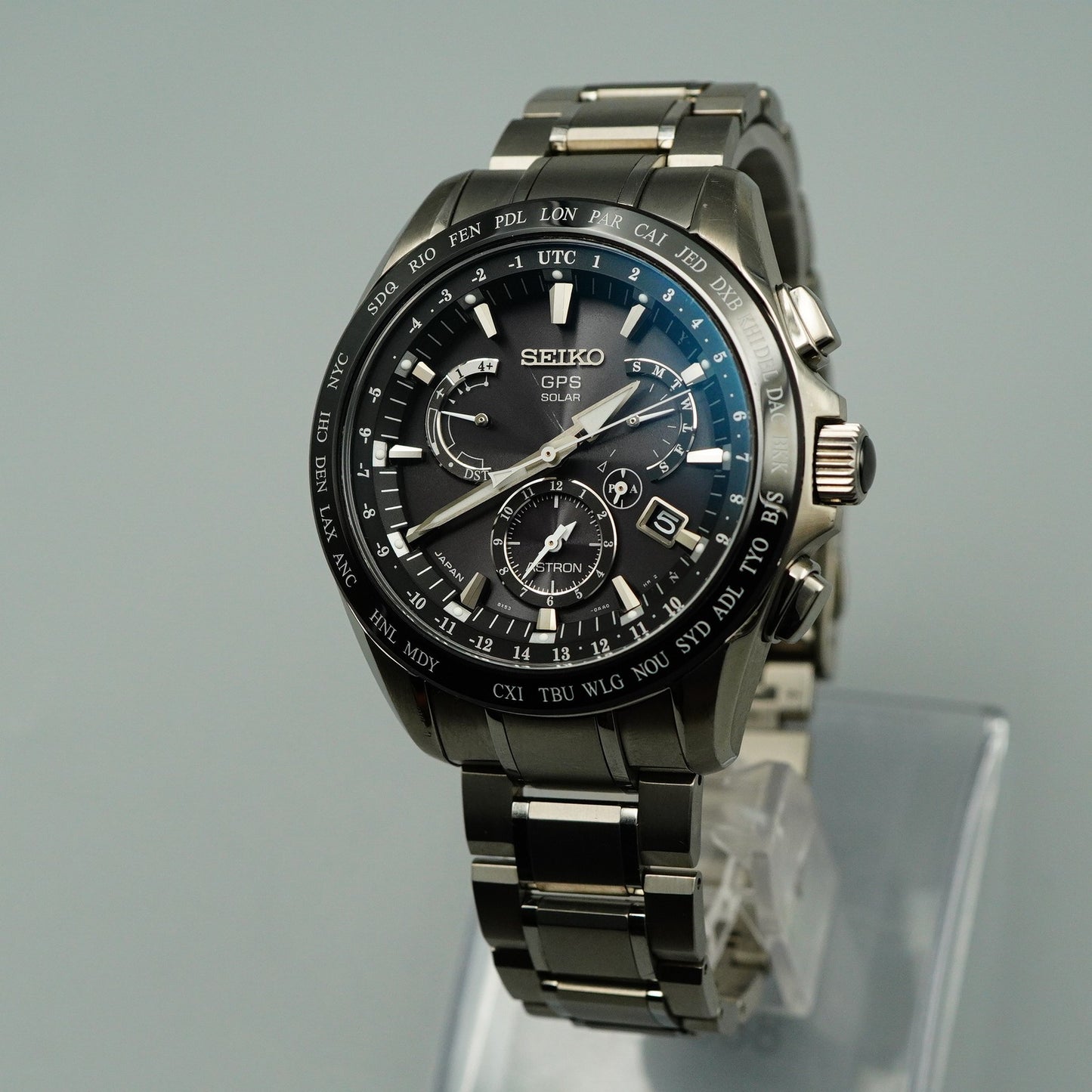 *N MINT* Box & Paper SEIKO ASTRON 8X53-0AB0 Solar Black Round 45 mm Mens Watch