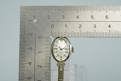 N MINT Vintage 1970s SEIKO 11-7240 Hand Winding Silver Oval 15 mm Women Watch