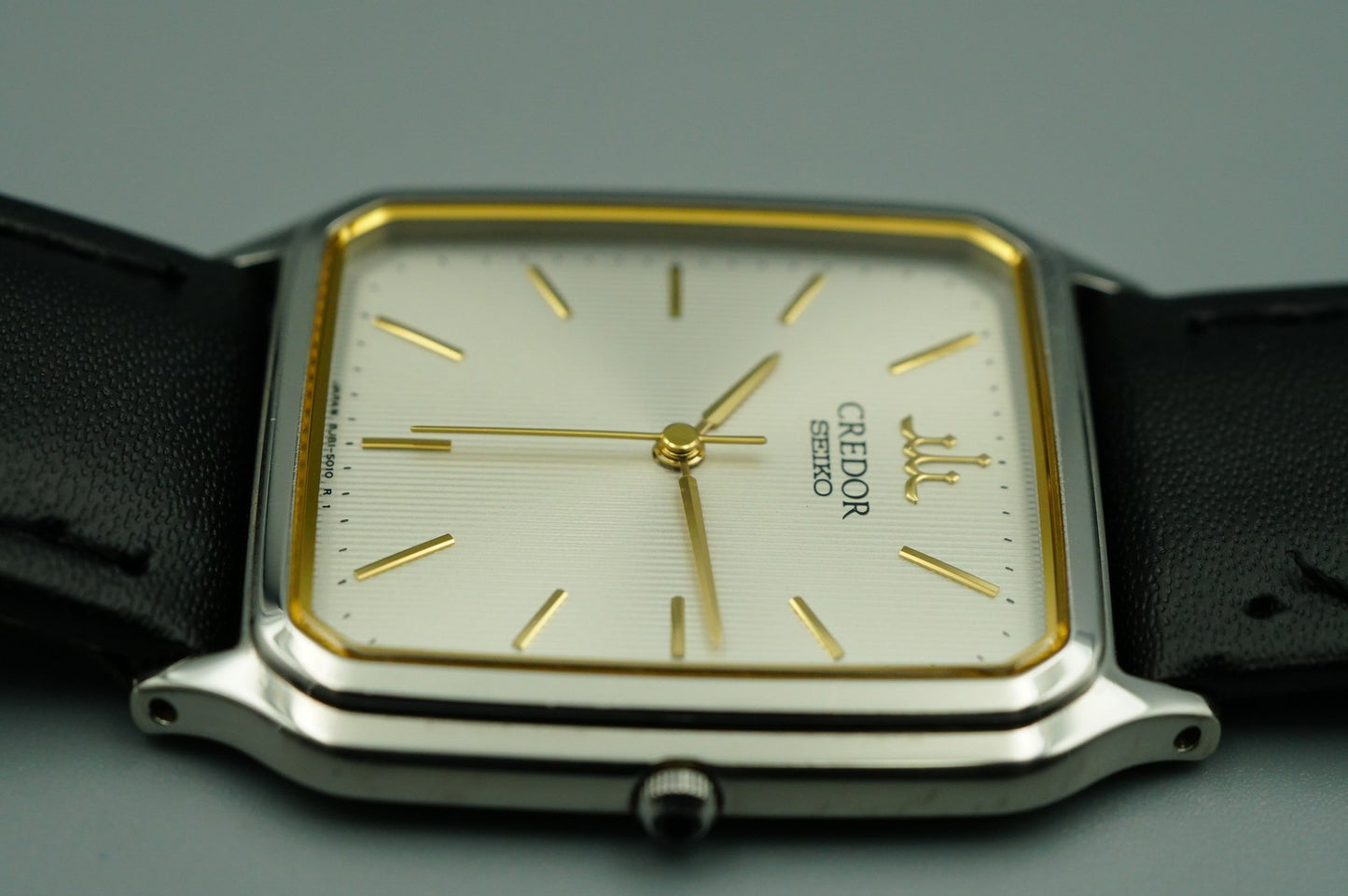 Vintage 1989 SEIKO CREDOR GCAR009 8J81-5020 Qz Cream Square 27mm Women Watch