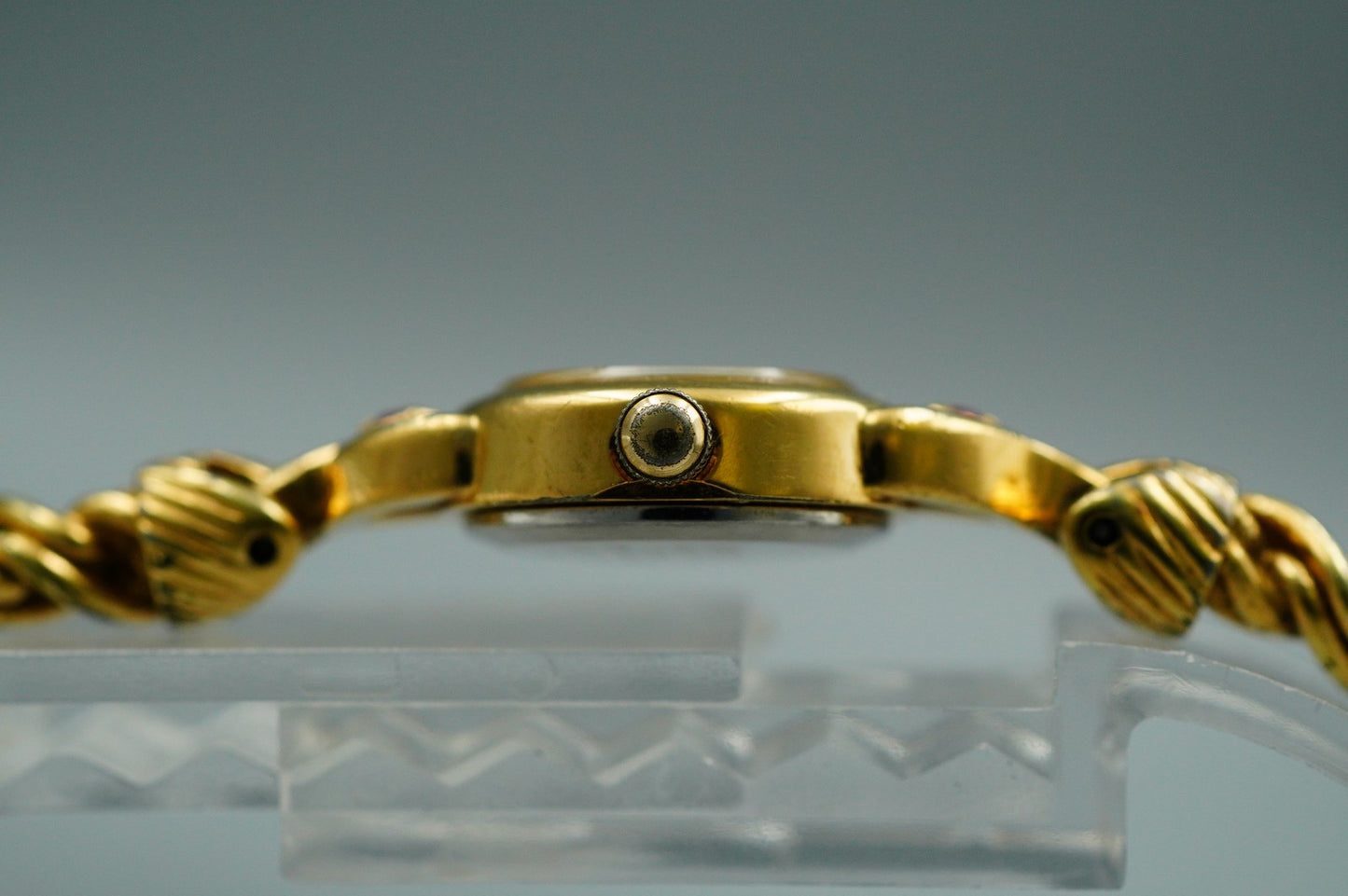 *NEAR MINT* Vintage SEIKO 1E20-0430 Quartz Gold Dial Round 15 mm Women Watch