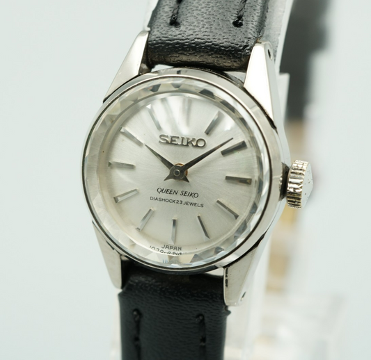 *NEAR MINT* Vintage SEIKO QUEEN 1020-0010 Quartz Silver Round 19mm Women Watch