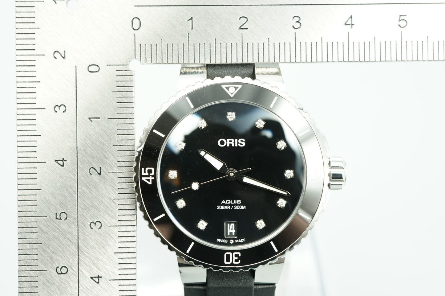 ORIS Aquis Date Diamonds 01 733 7731 4194 Automatic Black 37mm Women Watch