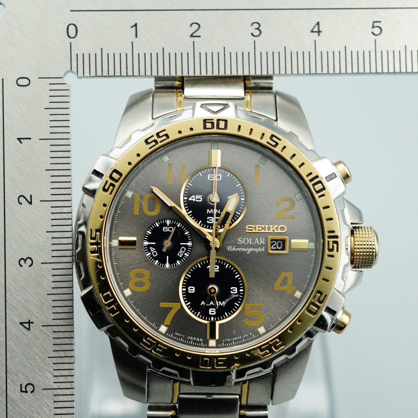 Vintage 1992 SEIKO Chronograph V172-0AT0 Solar Gray Round 44mm Mens Watch