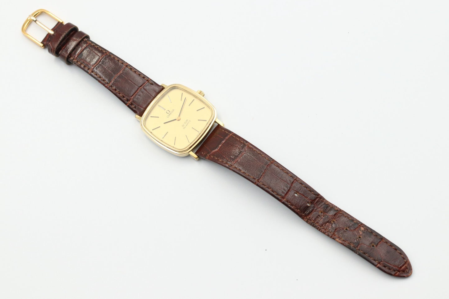 *N MINT* Vintage OMEGA De Ville Cal.1330 Quartz Gold Dial Square 31mm Mens Watch
