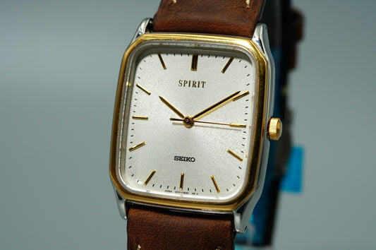 N MINT Vintage 1994 SEIKO SPIRIT 5E31-5B50 Qz White Rectangle 27mm Women Watch