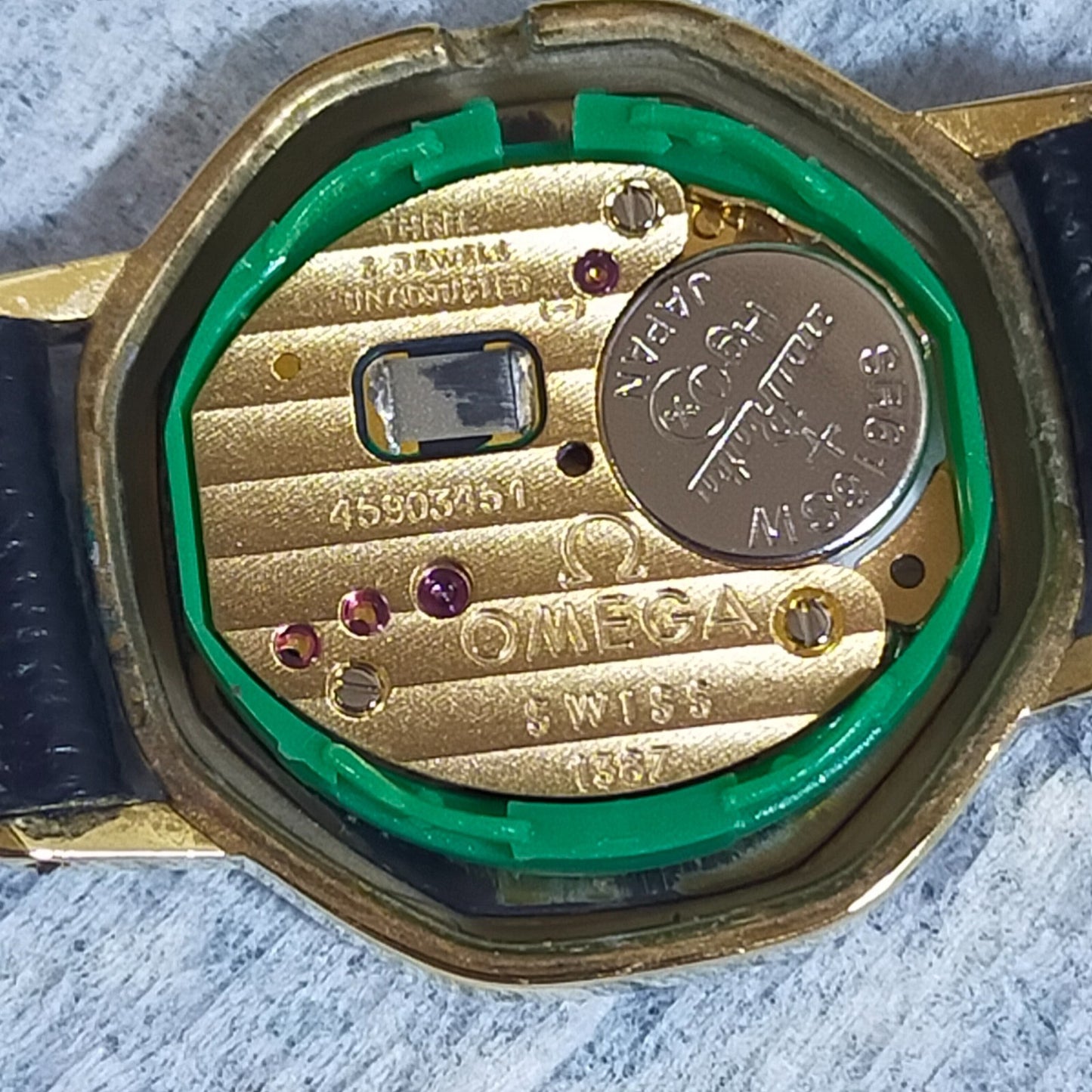 *Exc+5* Vintage OMEGA De Ville Cal.1387 Qz Black Dial Octagon 20mm Women Watch