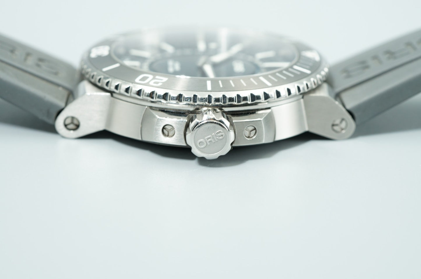 *MINT* ORIS Aquis Source of Life Limited Edition Automatic Navy 44mm Mens Watch