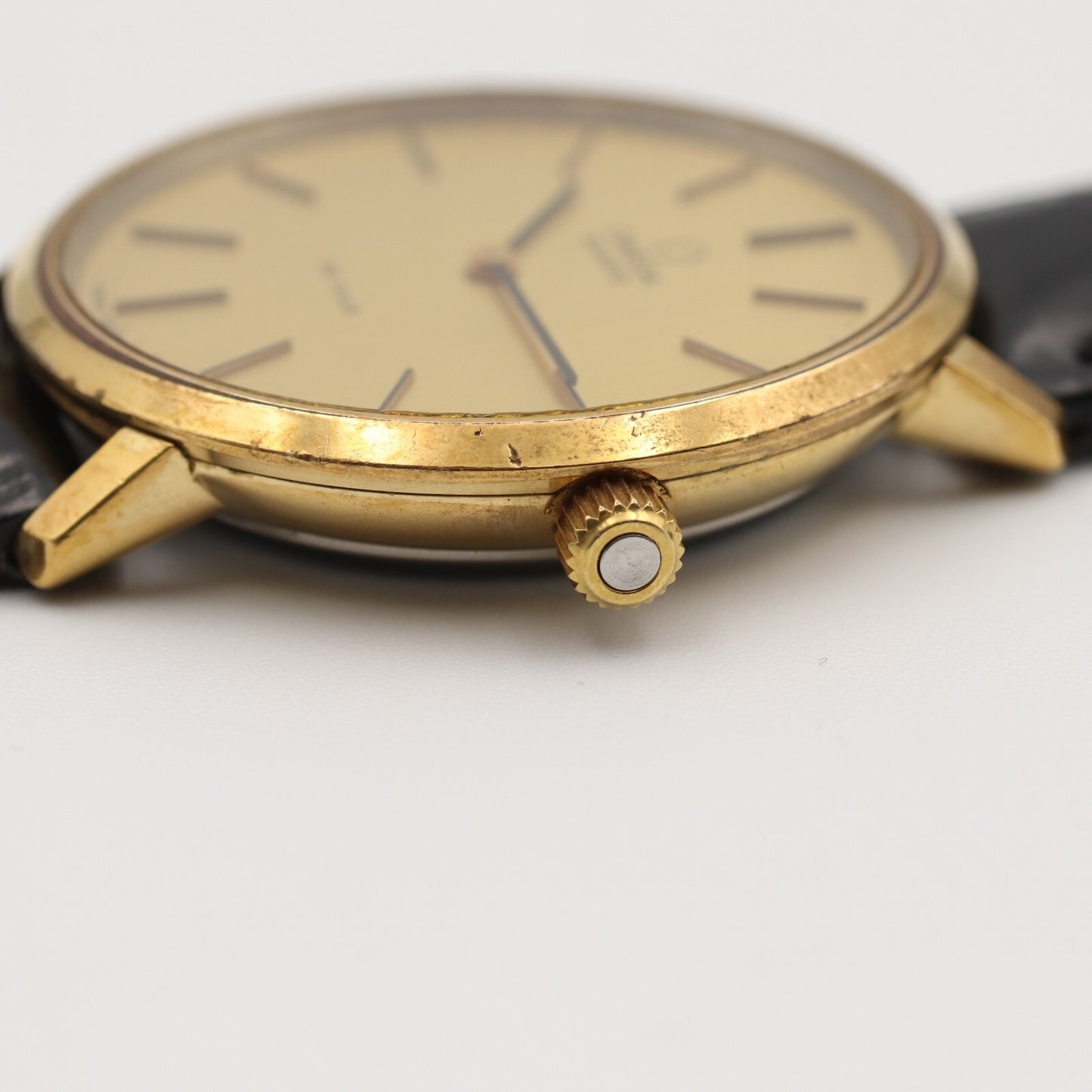 *NEAR MINT* Vintage 1980 OMEGA De Ville Cal.1330 Qz Gold Round 35mm Mens Watch