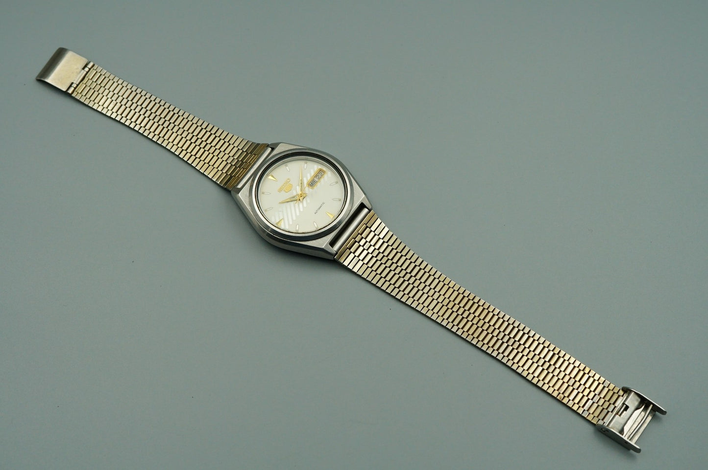 *Exc+5* Vintage 1982 SEIKO 5 7009-876A AT White Dial Round 38mm Mens Watch