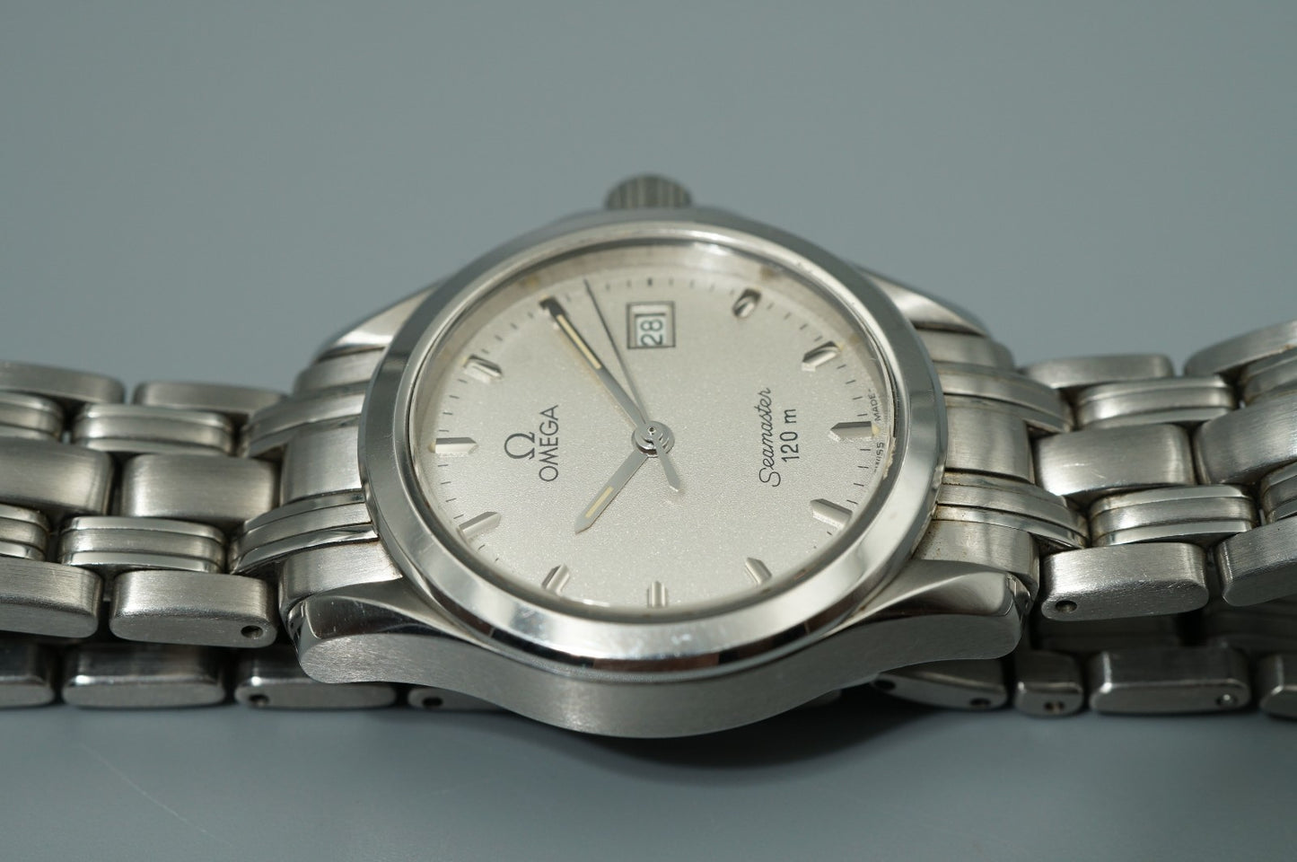 Vintage 1991 OMEGA Seamaster Cal.1424 Qz White Round Date 28mm Women Watch