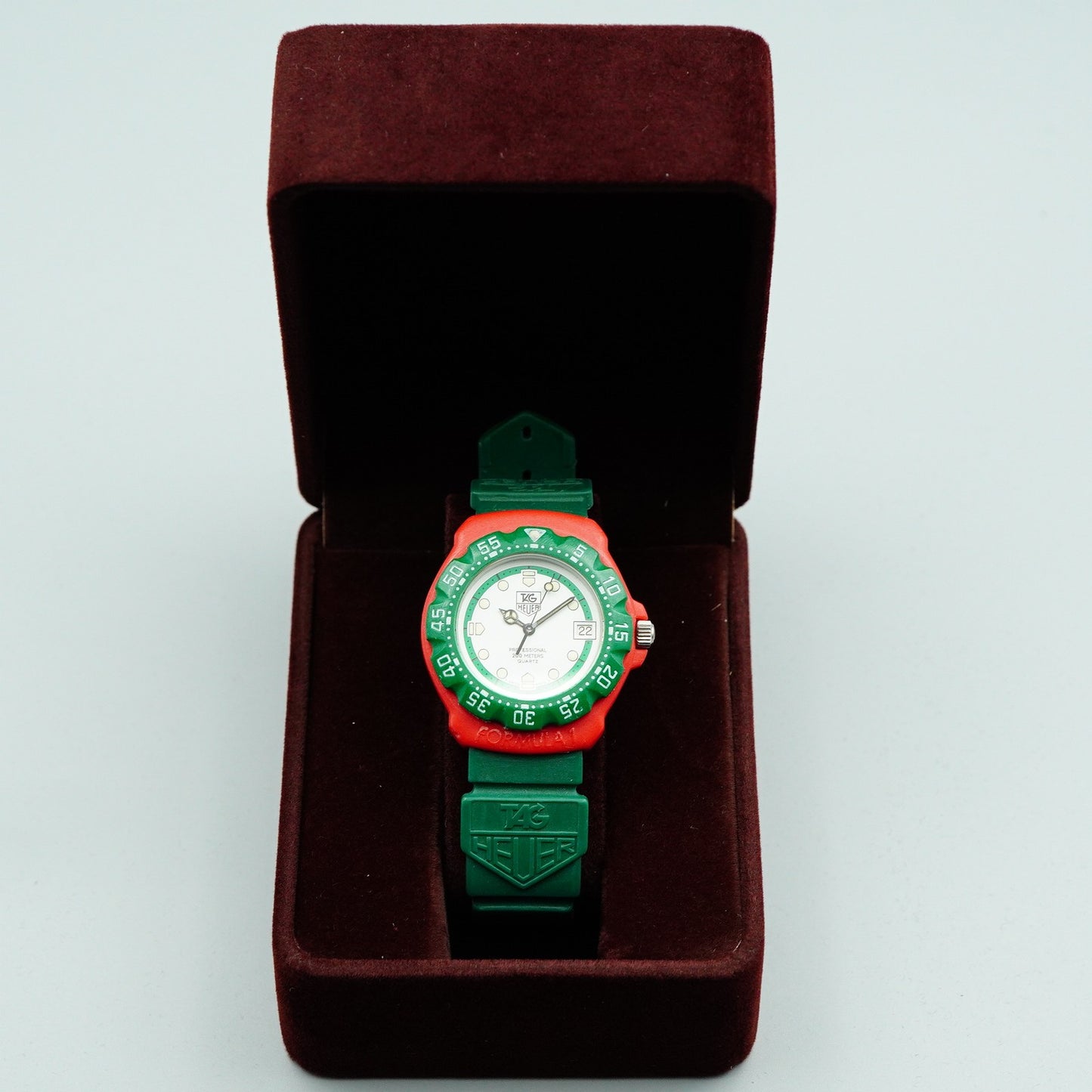 N MINT Vintage 1990s TAG Heuer Formula 1 384.513/1 Quartz White 35mm Mens Watch