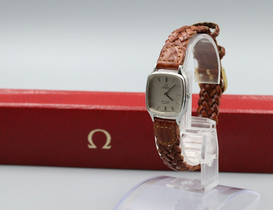 *NEAR MINT* Vintage OMEGA De Ville Quartz Silver Dial Square Women Watch