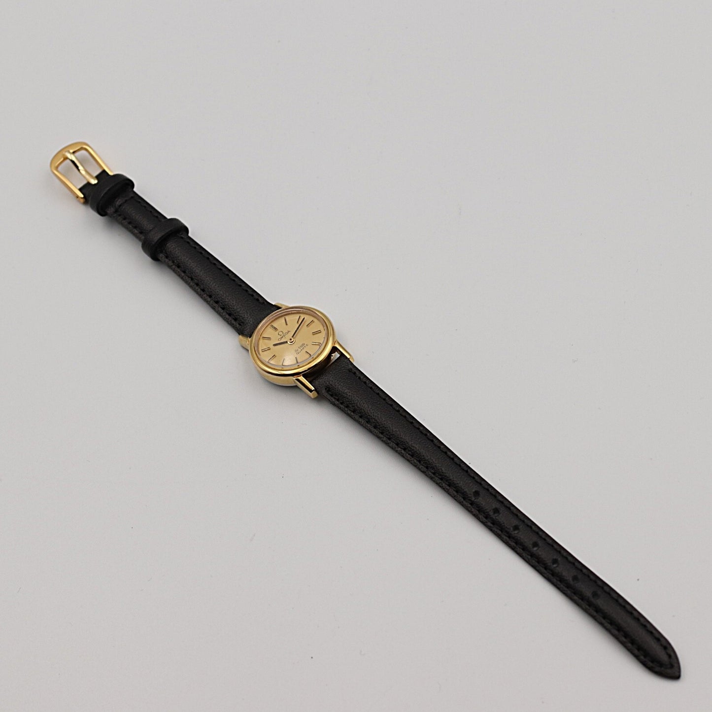 *NEAR MINT* Vintage 1979 OMEGA De Ville Cal.1350 Qz Gold Round 21mm Women Watch