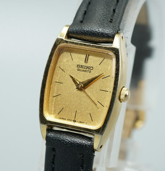 *N MINT* Vintage 1996 SEIKO Socie 2P21-5A90 Qz Gold Rectangle 17mm Women Watch