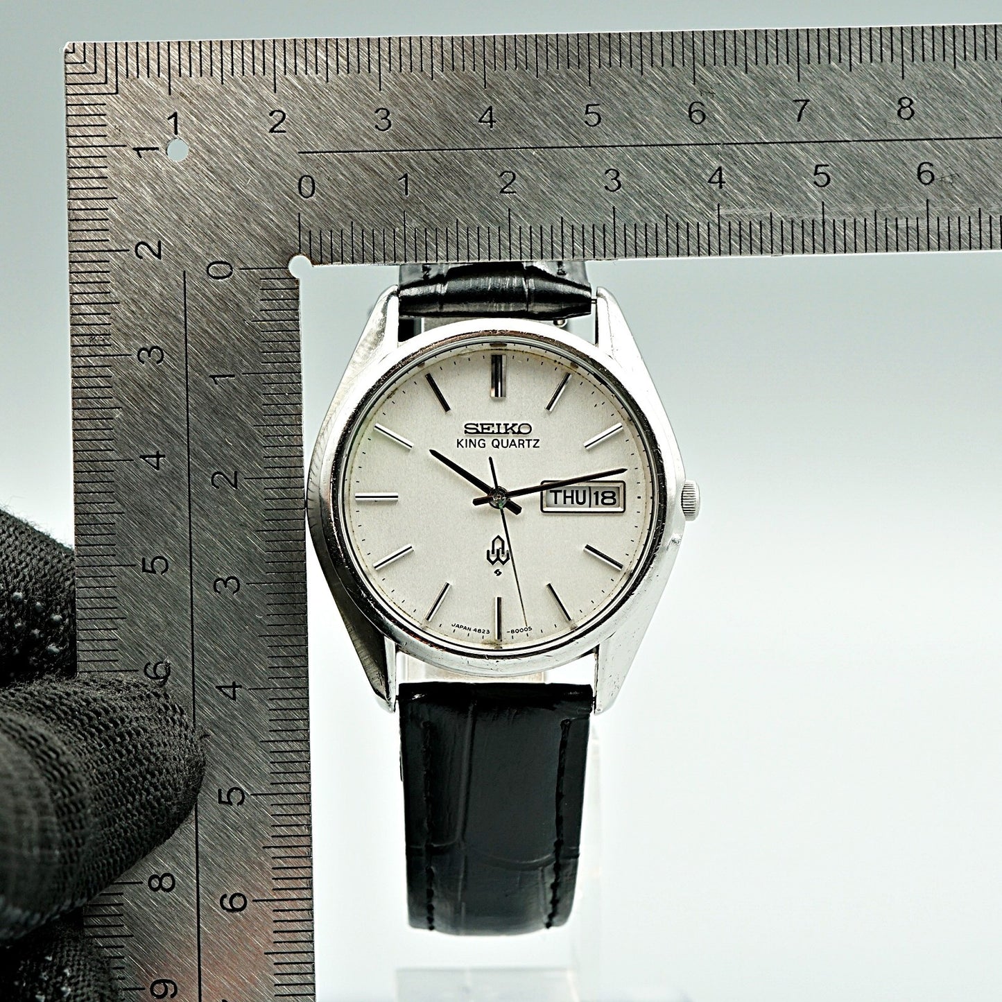 *Exc+5* Vintage 1970s SEIKO KING 4823-8000 Qz White Dial Round 36mm Mens Watch